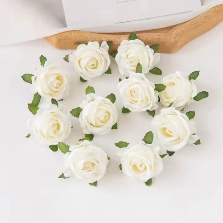 100Pcs Rosas De Seda Artificiales Para DIY Caja De Caramelo Decoración De Navidad Jardín Arco Boda Corona Accesorios - 1