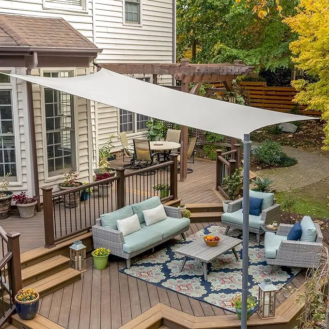 Toldo para exterior portátil Coolaroo con protección del 85% UV. 3.9m x 2.1m. Incluye kit de montaje - 1