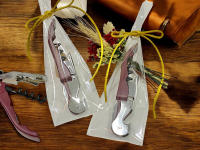 Lote de 10/15 Sacacorchos en Bolsa de Regalo con lazo oro - Detalles para Invitados de Boda, Comuniones, Bautizos, Aniversarios - details 3