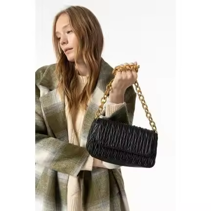 Bolso Tiffosi Maria negro cadena dorada - 1