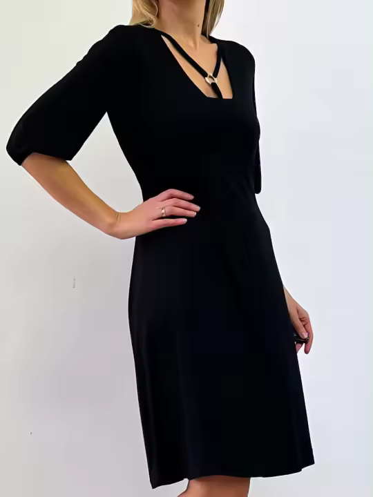 Vestido VICTORIA MORENO de Punto Viscosa Lisa Corte Evasé Manga Francesa con Gomas en Puño y Detalle de Anilla Metálica con Tiras en Escote Pico - 1