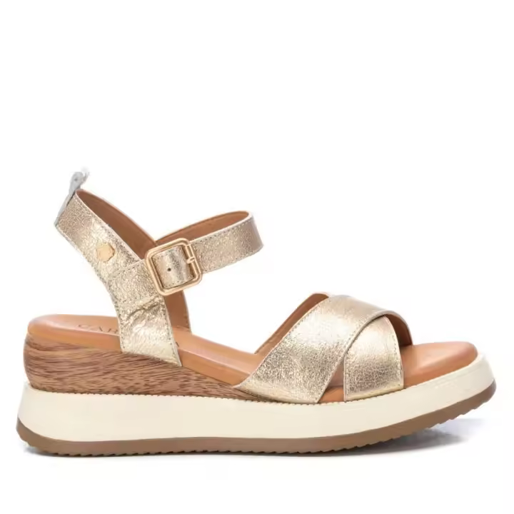 Calzado Sandalias marca Carmela modelo 16161102 para mujer en color metal - 1
