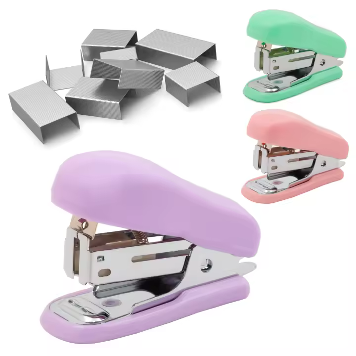 Starplast MINI GRAPADORA PASTEL + 1000 GRAPAS - Tamaño 3,5 X 1,5 Cm - Colores Pastel - Mini - Tamaño S - Rosa, Lila, Turquesa - Vuelta Al Cole, Escolar, Oficina, Instituto - Juvenil - Grapas - Ahorro - Pack - 1