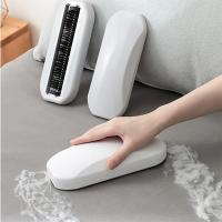 Cepillo De Limpieza Para Ropa De Cama Y Sofá Manual Con Agarre De Mano Eliminador De Polvo Y Restos No Eléctrico - details 0