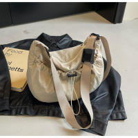 Bolso De Hombro De Nylon Nueva Diseño En Niche Color Sólido Con Pliegues Bolso Cruzado Versátil Para Uso Casual En Clase Y Comuting - details 26