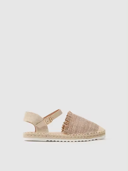 Sandalias de estilo esparteña con puntera cerrada en tejido de rafia INSIDE - 1