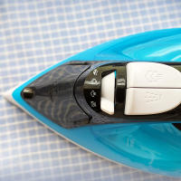 MAGEFESA SAIL Plancha de Vapor de Suela Cerámica de 2400W y Capacidad de 320 ml, Funciones Antical, Autolimpieza y Antigoteo - details 4