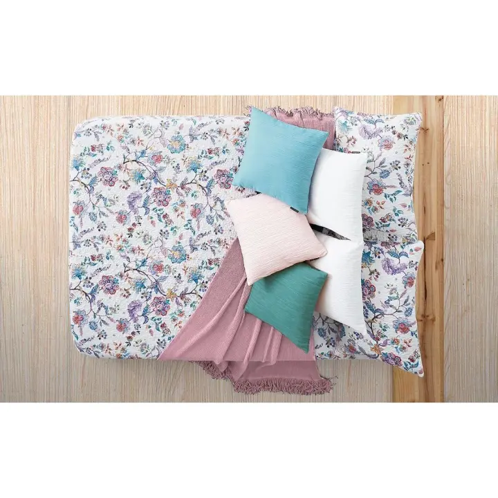 Manterol Outlet - Colcha bouti reversible estampado plumas y flores multicolor con fundas de cojín. Cubrecama ideal para primavera, verano y entretiempo. Colcha fina, extra suave y ligera. - 1
