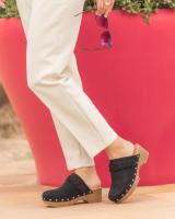 Paloma Wang Sandalias zueco mujer con tacón bajo y plataforma con detalle de tachas - details 7