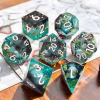Juego De Dados DnD Hechos a Mano En Resina Negro Y Verde Para Juegos De Rol Poliedros 7 Piezas Fondo Escarpado Para Dungeons And Dragons - details 3