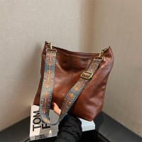 Bolso de hombro de cuero PU para Mujer, Bolsa de mano de gran capacidad, de lujo, Simple, de Color sólido, informal, de viaje, para Compases - details 1