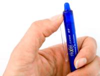 LILI HOME Pack 8 Bolígrafos Borrable Pilot Frixion 0.4mm + 12 Recambios Perfecto para una escritura fluida y rápida, con un mecanismo de clic retráctil.     ○ Escribe, borra y vuelve a escribir sin problemas, tantas veces como lo necesites. - details 1