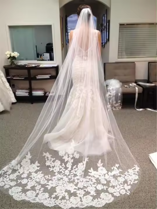 Velo De Novia De Encaje Blanco/Ivory Para Mujer Un Solo Capa 3 Metros Vuelo Largo Estilo Catedral Accesorios De Boda - 1