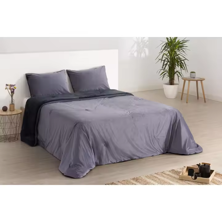 Go-Go - Edredón nórdico VERSUS Blue. Producto Premium para vestir tu cama. Reversible. Incluye dos fundas de cojín y bolsa para su guardado. Super cómodo, elegante y calentito. Exclusivo en Plusdescanso Store. - 1