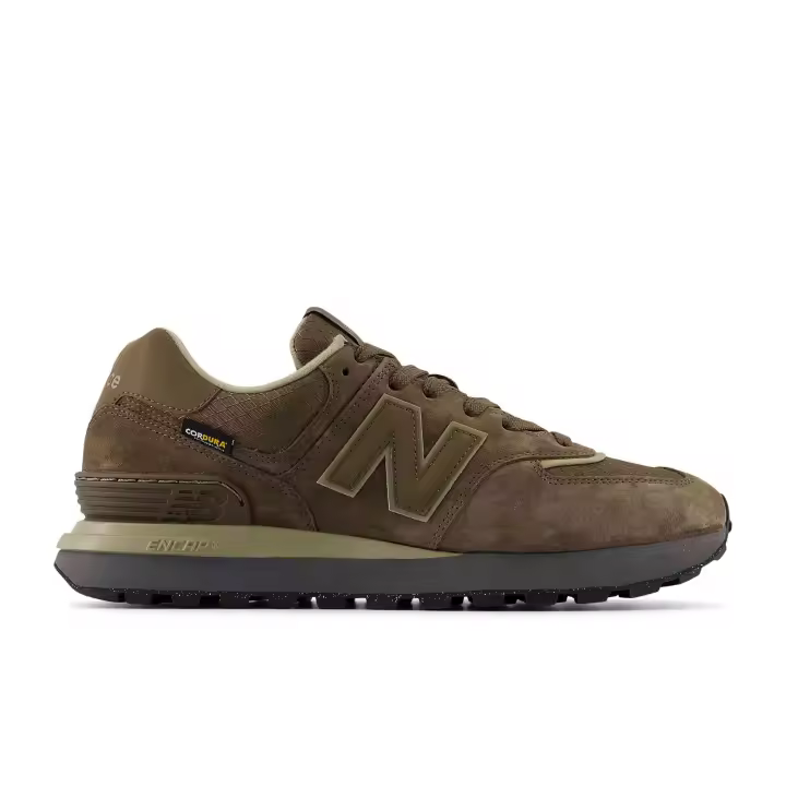 Calzado New Balance modelo 574 Legacy en color Marrón - 1