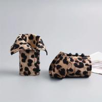 Pantalla De Mano Con Codos Para Mujer Estampado De Leopardo Estilo Retro Europeo Y Americano Con Borlas Decorativas 3D Versátil Para Mujer - details 6