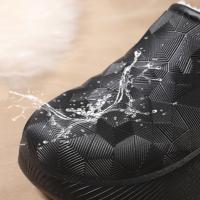 Zapatillas De Algodón Para Hombre Invierno Impermeables Con Peluche Interior Y Exterior Casuales Adecuadas Para El Hogar Y Exteriores Mantienen Calientes Medias Mitad Zapatos Plana Unisex - details 3