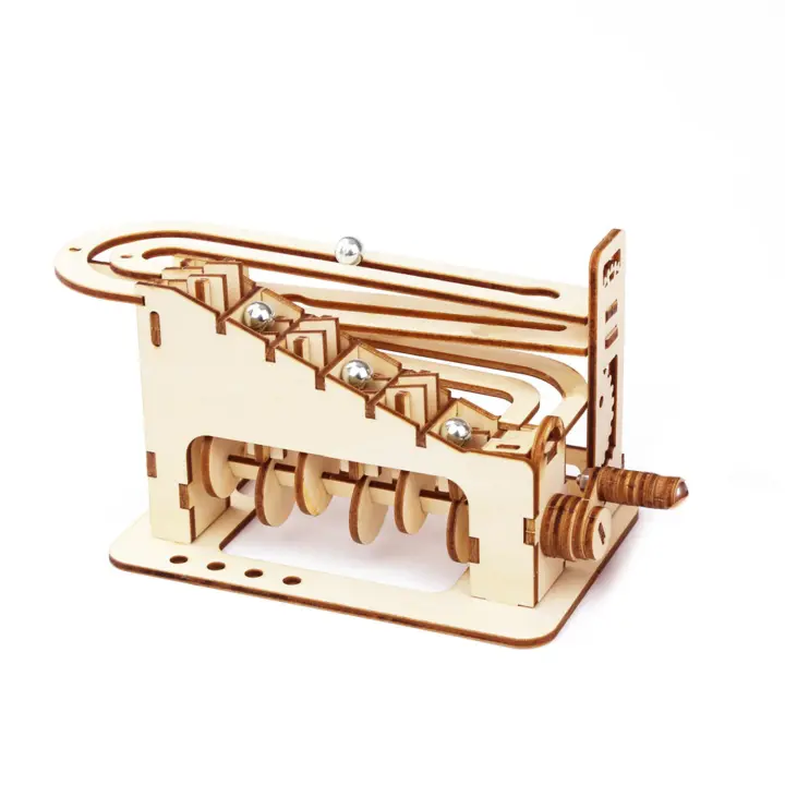 DAM. Maqueta de Madera 3D, diseño de Pista de canicas. 78 piezas. 17x9x9cm. - 1