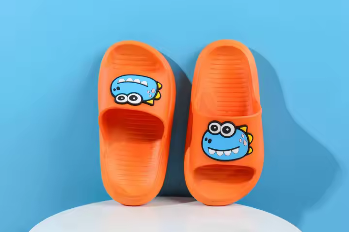 Zapatillas De Casa Para Niños Y Niñas Con Diseño De Gato Y Tiburón Silenciosas Y Antideslizantes Tallas 22-38 Material PVC - 1
