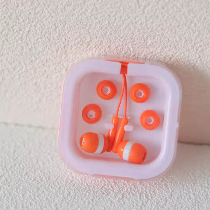 Pack de 6 a 24 unidades de Auriculares con cable, Auriculares para niños y adultos, 5 colores diferentes, Con estuche y piezas de repuesto, Detalles comunión, Boda, Regalos para cumpleaños infantil,  Regalantes.com - 1