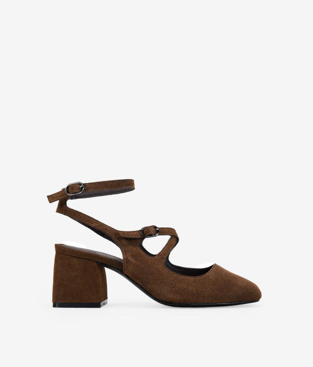 Bosanova Zapatos Mary Jane para mujer en serraje piel con dos tiras cruzadas al empeine y tacón ancho de 7 cm. Cierre de pulsera con hebilla.