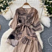 Conjunto De Moda Casual 2024 Chic Imprimado V-Neck Top + Cintura Elástica Pierna Ancha Pantalones Cortos Basic 2pcs Para Mujer - details 21