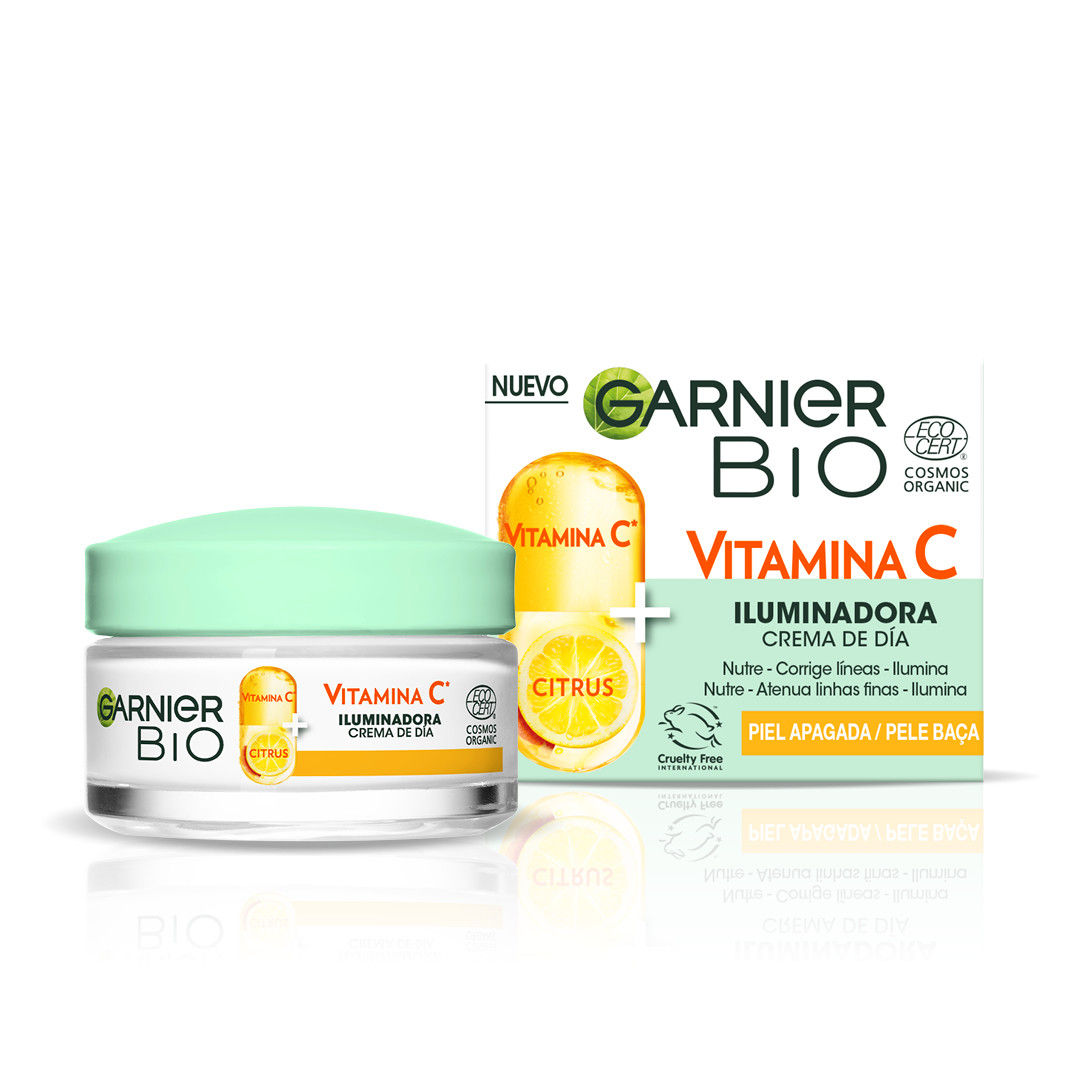 GARNIER | Crema de Día Iluminadora con Vitamina C, Nutre, Corrige líneas y Potencia la luminosidad día tras día. Piel hidratada en 24H. Fórmula Vegana 50ml