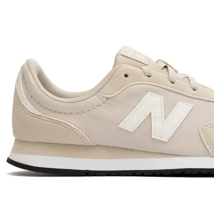 New Balance GC323AC Zapatillas deportivas para mujer en beige de piel vegana - 1