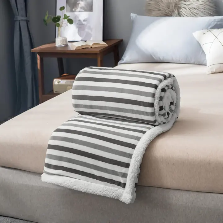 Manta Reversible de Sherpa para Sofá y Cama, Gruesa y Suave, 100% Poliéster - Variedad de Tamaño y Colores - Apto para Todo el Año - Mantenimiento Fácil - 1
