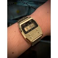 reloj digital retro vintage Casio A1100G-5 remember 52QS-14B 70’s edition 40 × 35 × 9.1 mm  baño de iones - details 6
