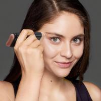 Stock Lider - Barra de Maquillaje 2 en 1 con Brocha Integrada, Base Ligera y Sedosa, Acabado Natural y Waterproof, 20 g - details 2