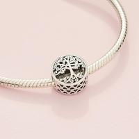 Pandora Moments Women's Sterling Silver Calado Raíces Familiares Charm Pulsera Charm - details 2