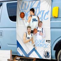 Bandera De Luka Doncic Jugador De Baloncesto Arte Impreso Decoración De Pared Japonesa Para El Hogar Tamaño Variado Polyester - details 12