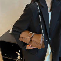 Bolso De Hombro PU Cuero Pequeño Para Mujer Color Sólido Con Cadena Vintage Lujo Monedero Bandolera De Moda Para Dama - details 12