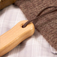 Cepillo Para Limpieza De Ropa Con Mango Largo Elimina Pelusa De Ropa Para Abrigo Y Vestido Cepillo De Cuidado De Ropa De Cerdas De Cerdo Y Abeto - details 4