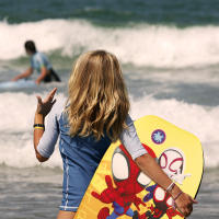 Spidey y su superequipo - Tabla bodyboard infantil con diseño original, fabricada en espuma EVA ligera y resistente, Marvel, tamaño 82x45x5 cm, recomendada a partir de 3 años - details 5