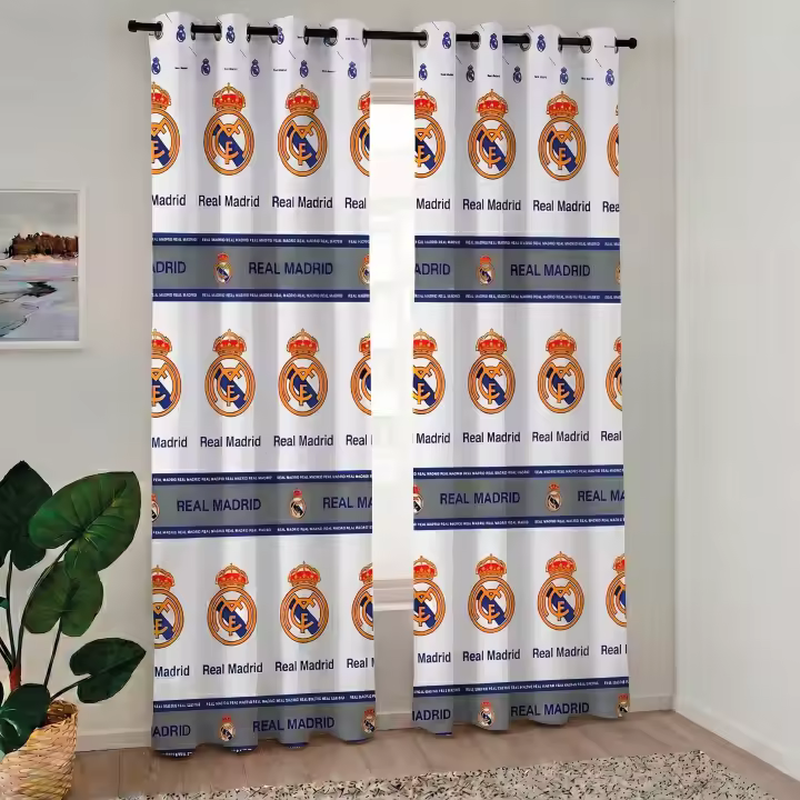Real Madrid CF - Cortina Estampada Blanco Real Madrid CF Oficial 150 x 260 cm unidad 8 ojales Con estampación escudos Real Madrid (Unidad) - 1
