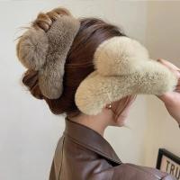 Pinza Para El Pelo De Felpa Bonita Multifuncional Para Rascar El Pelo Y Cola De Caballo Para Mujer Moda Adulto - details 1