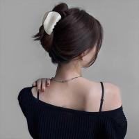 Pinza Para El Cabello De Acetato De Tamaño Medio Para Mujeres Y Niñas Accesorios De Moda Con Patrones Coloridos Hot Selling - details 5