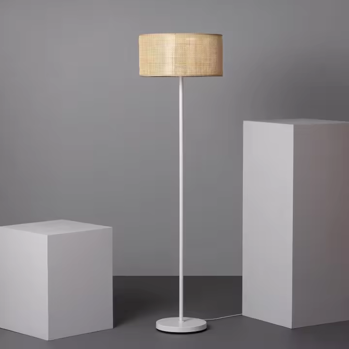 Ledkia Lámpara de Pie de Ratán y Metal Baracoa ILUZZIA - 1