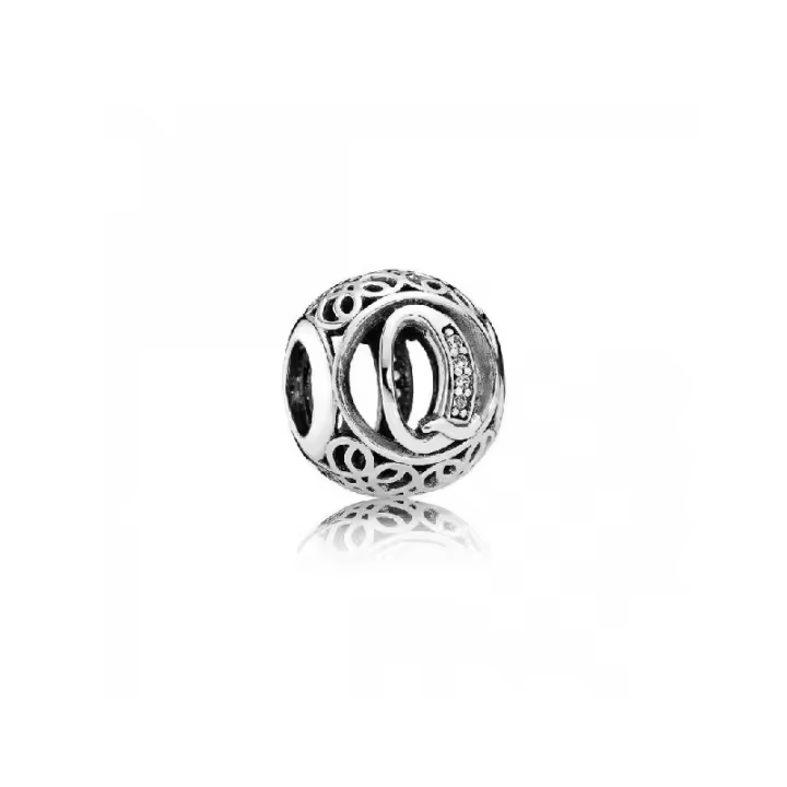 Charm Pandora Letra Q - 791861CZ, Plata de Ley con Circonitas Cúbicas Transparentes - 1