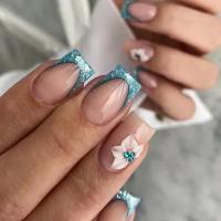 Juego De 24 Piezas De Uñas Postizas De Acrílico Con Diseño De Bocanada Y Puntos En Blanco Florido Uñas Postizas Francesas Para Baile De Ballet Longitud Media - details 0