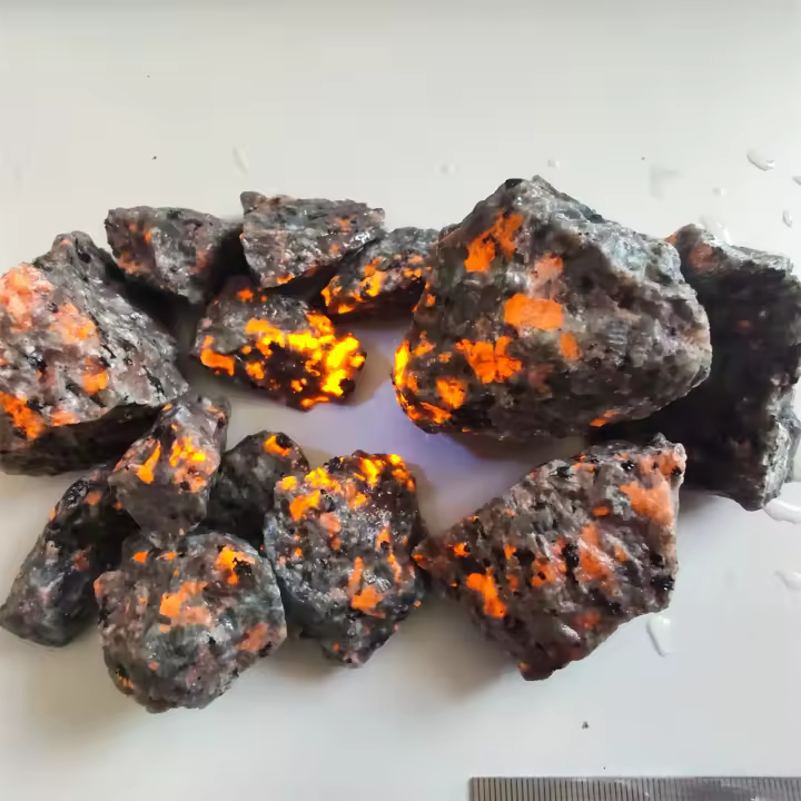 Pedra Natural Yooperlites Fluorescente Para Energía Reiki Especímenes Decoración De Hogar Y Diffusor De Aceites Estilo Pastoral Tema Del Amor - 1