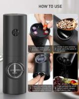 Juego de Molinillo Eléctrico de Pimienta y sal, funciona con Pilas, 5 niveles de grosor ajustables, molinillo de Pimienta Negra con soporte, Molienda automática con - details 1