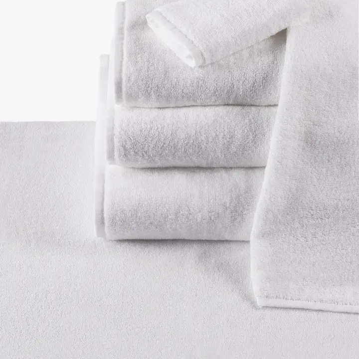 12 Toallas 33x33 cm, 550 GR, 100% CO, blancas, hotel, alta calidad textil y resistentes al lavado industrial - 1