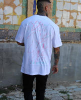 XIVNeoclassic Co. Camiseta algodón oversize blanca de cuello redondo con trazo de letras para hombre CHICLE - details 0