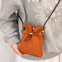 Bolso De Hombro Casual Versátil Mini Bolsa Para Teléfono Color Sólido Estilo Simple Bolsa Cruzada De Almacenamiento Material De Nylon - details 11