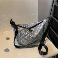 Bolso De Hombro Para Mujer Vintage De Nylon Impermeable Y Casual Bolso Hobo Crossbody Con Cierre De Cremallera Interior Líquido Suave - details 4