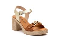 FX-2579 Platino Hecho en España Sandalias Mujer Piel Platino Tacón Hebilla Numeración: 35-41 Marca: JAM Sandalias de tacón en tonos marrón y dorado, con un diseño sofisticado y detalles trenzados en la parte delantera. Fabricadas en piel - details 1