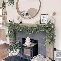 Guirnalda De Eucalipto Falso De 70.8'' Con Flores Blancas Lush Decoración Perfecta Para El Hogar Y Fiestas Uso Exterior Y En Pared - details 5